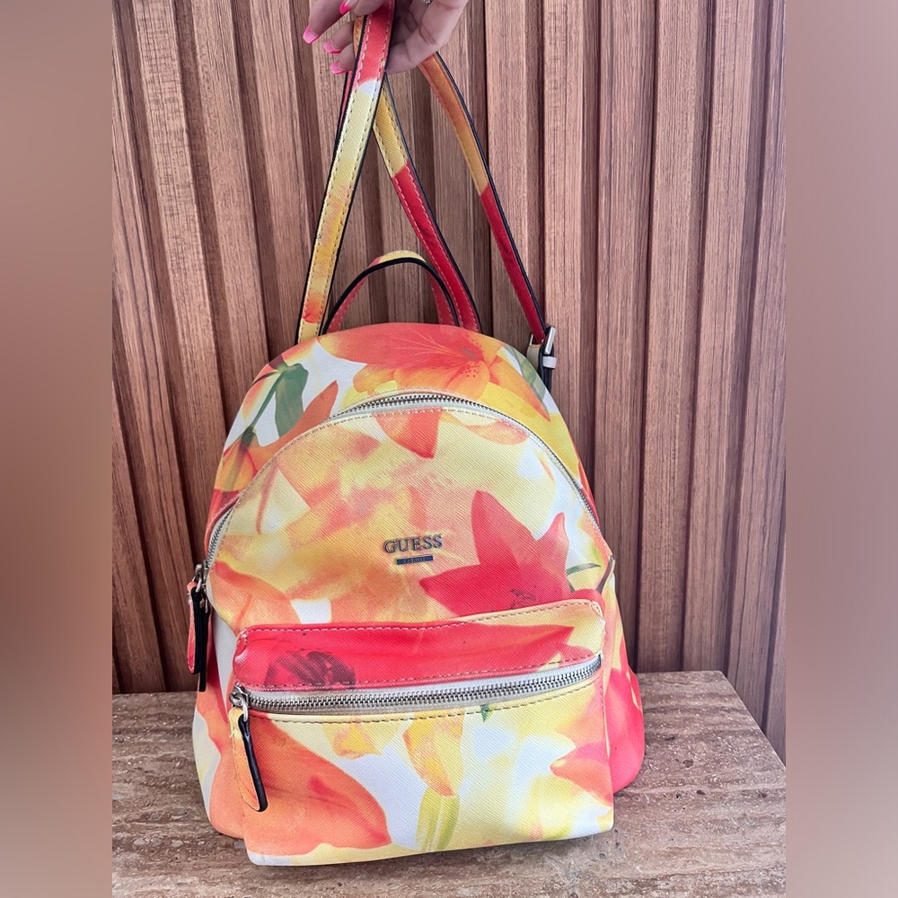 GUESS Women's Take A Dive Floral Backpack
Adjustable backpack straps